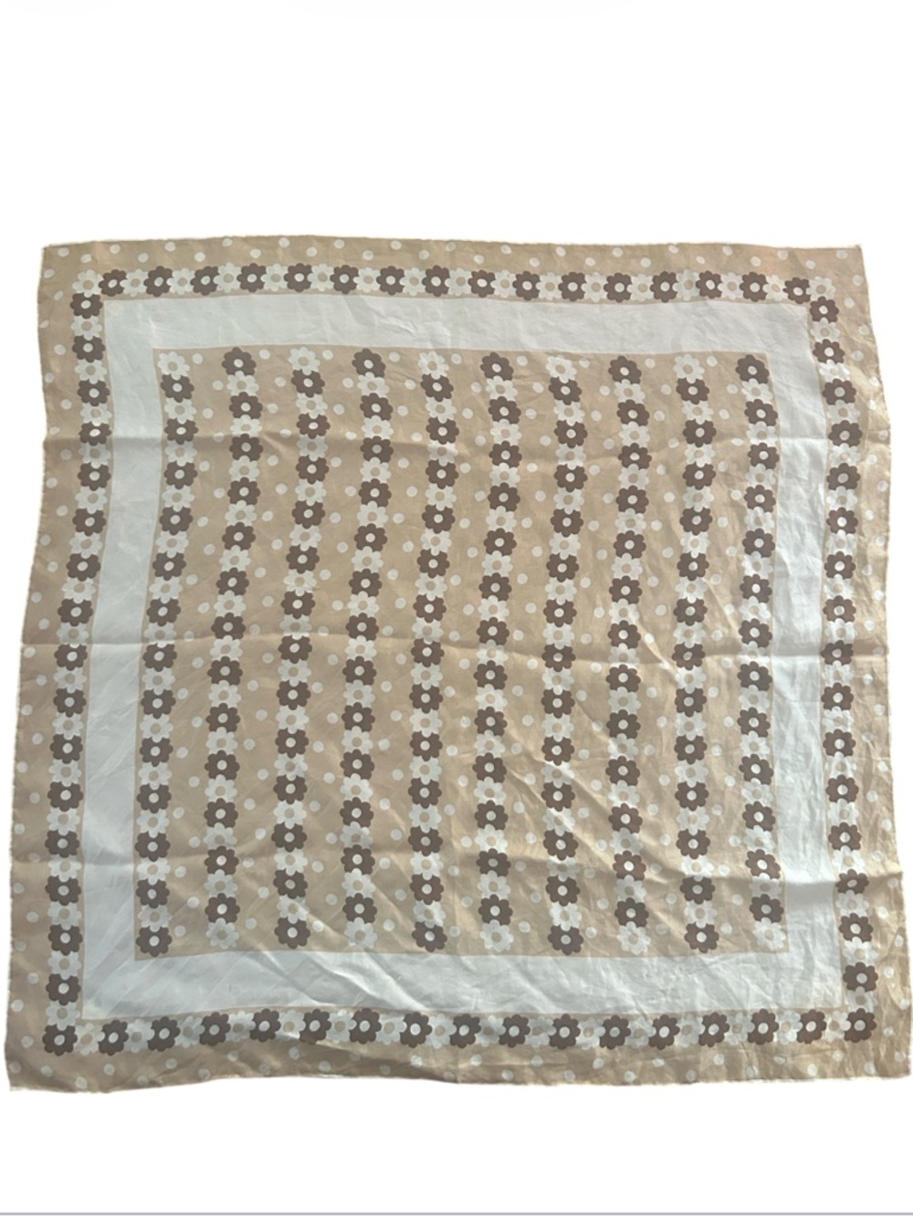 Vintage Daisy Square Scarf - Picture 9 of 10